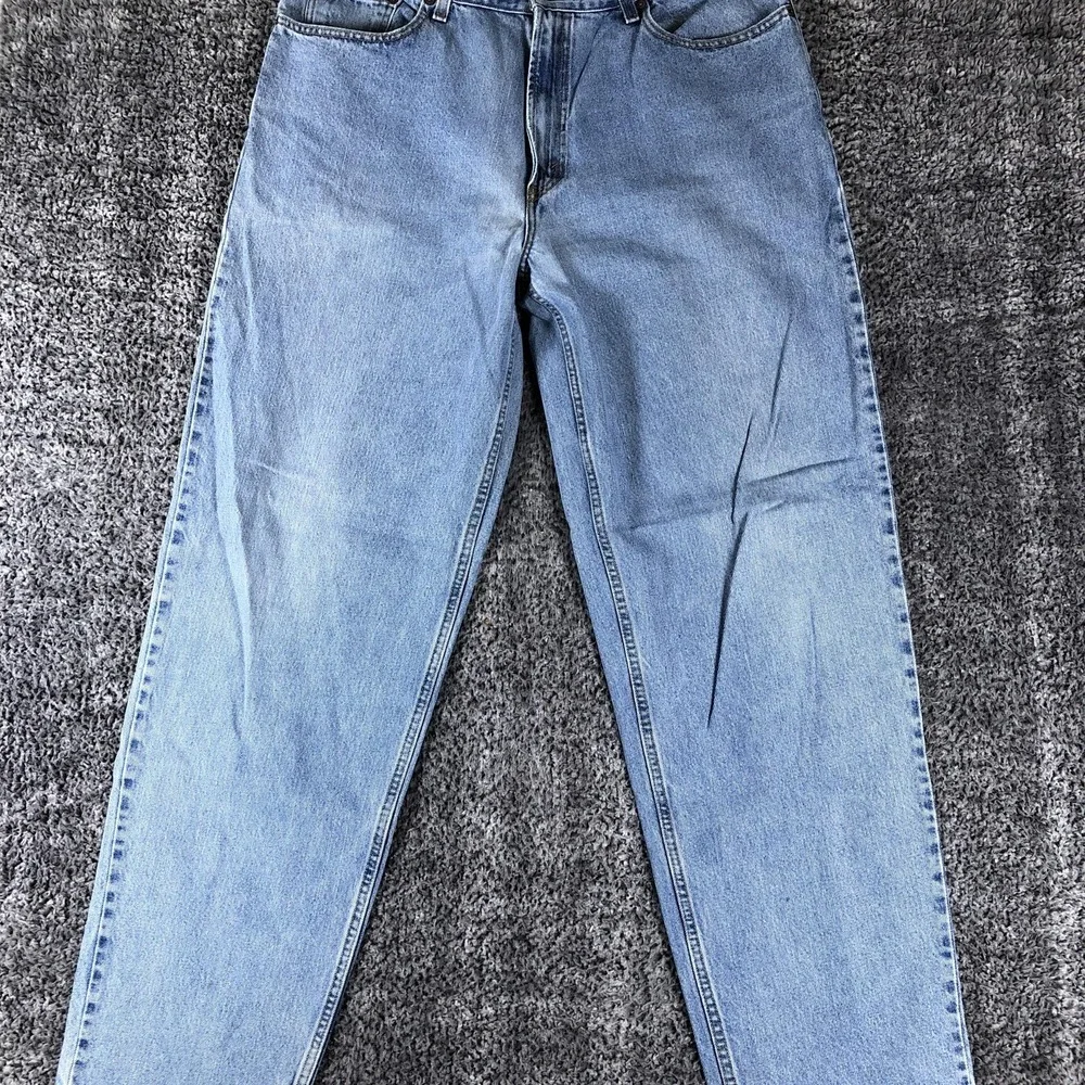 Levis 560 Jeans Mens 38x33 Blue Relaxed Fit Tapered Denim Light Wash Casual